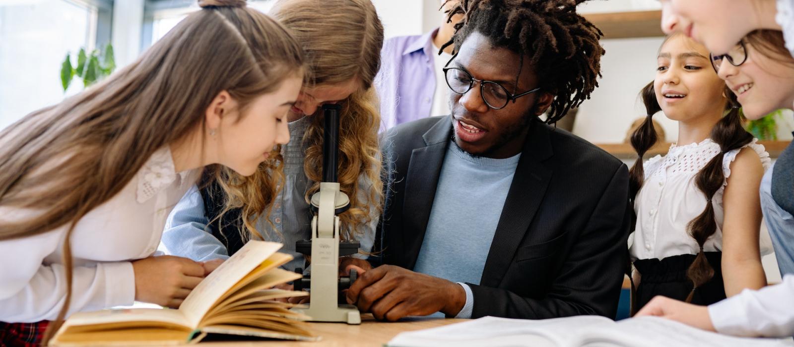 Image of elementary science class